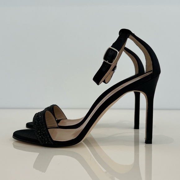 MANOLO BLAHNIK BLACK CRYSTAL SANDALS 7.5 NEW! - Picture 11 of 17